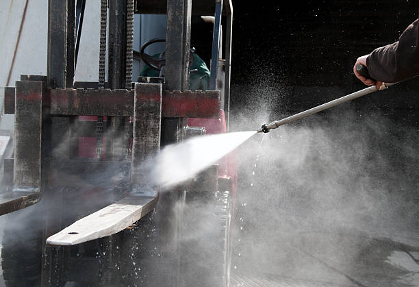 Why Choose Our Certified Pressure Washing Experts for Your Project Needs in Garrett, WA?